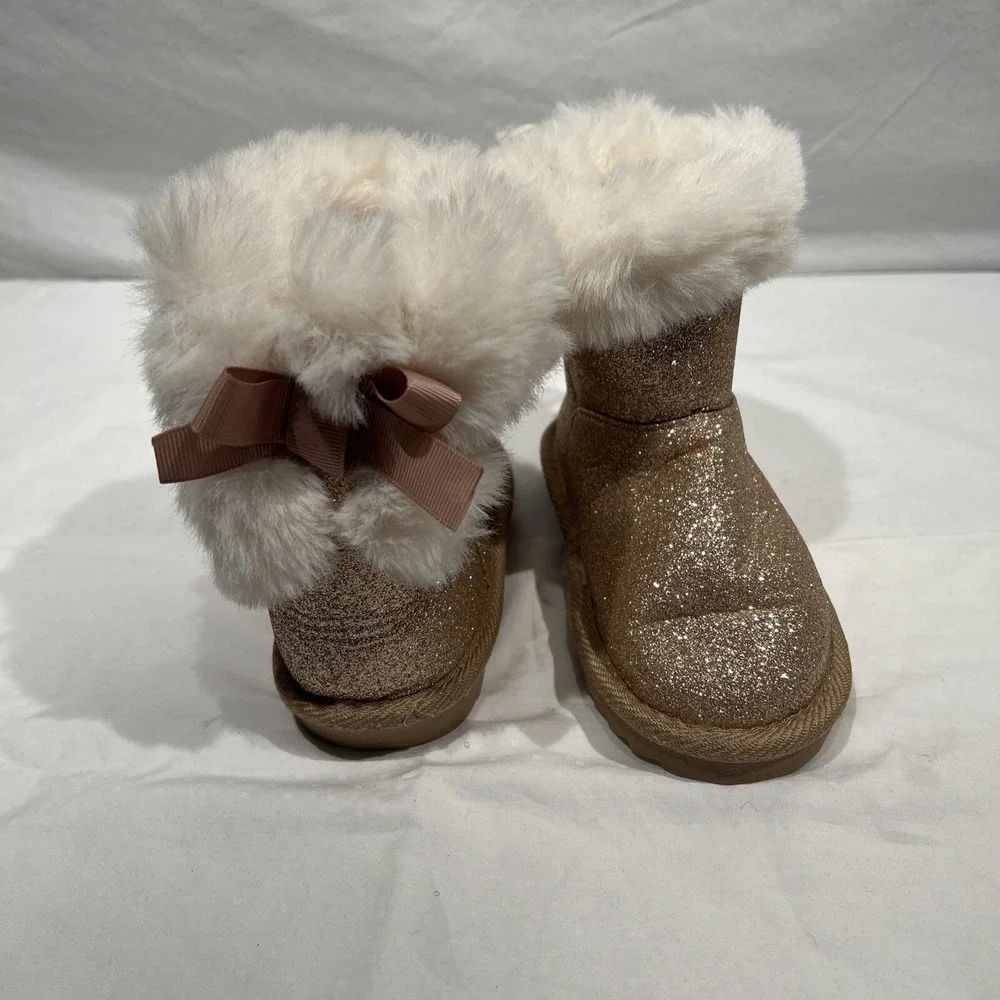 Primark girl fashion boots with fur edge, size 9‎ Tan gold Color